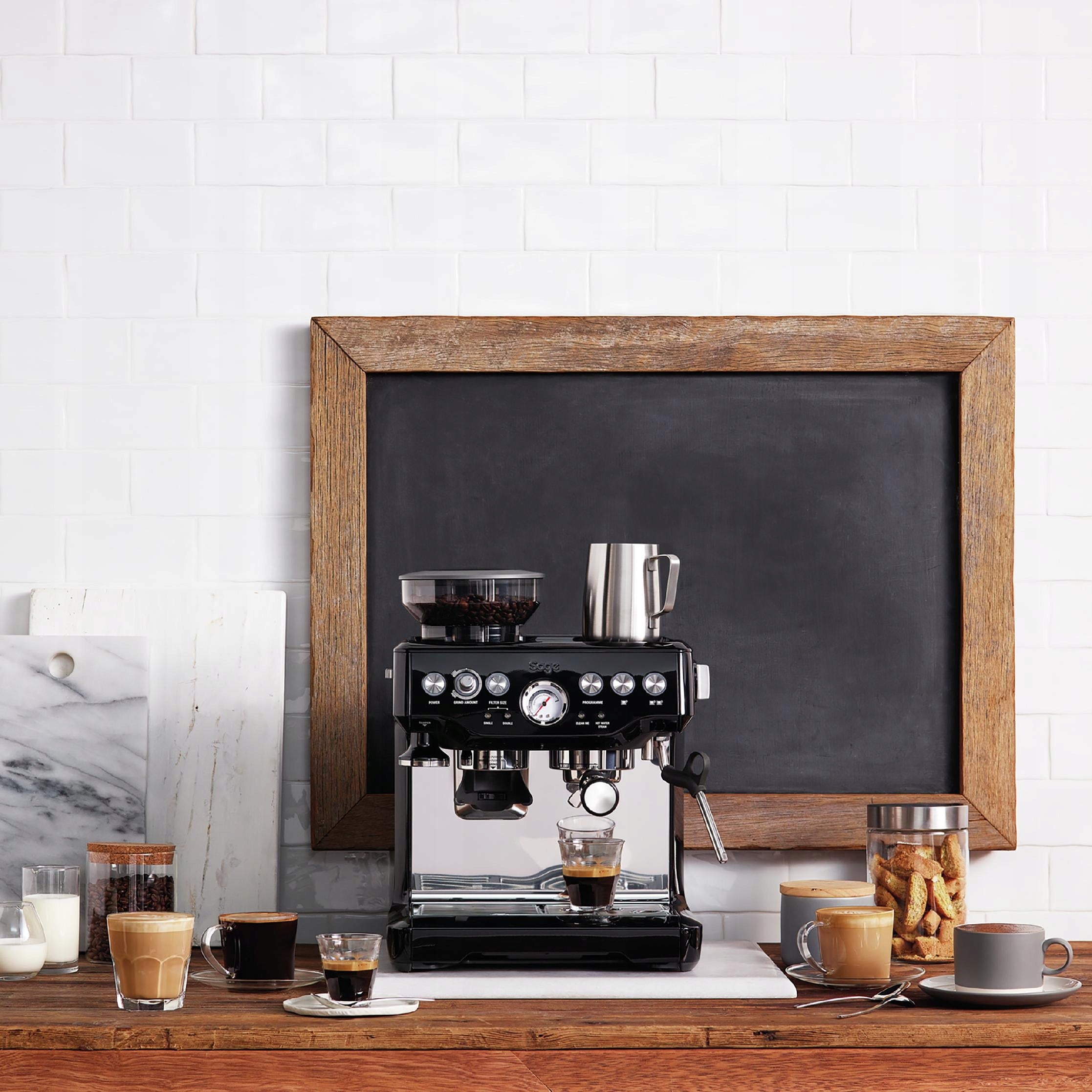 Sage Flask Express with The BARISTA EXPRESS SES875BTR Black Mat Packaging status original