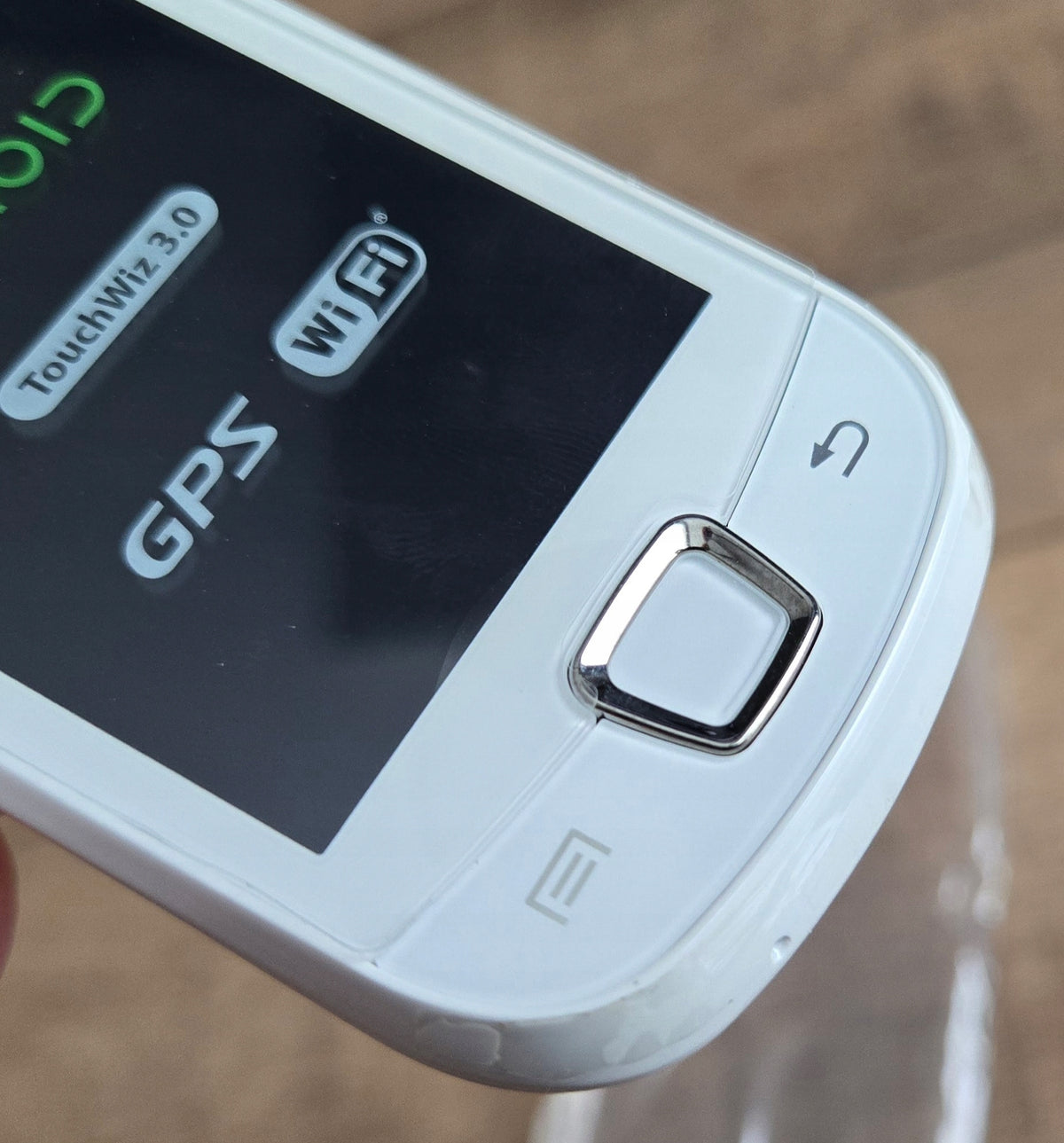 Samsung Galaxy 3 GT-i5800 White Set! NEW! UNIQUE! For the Collector! Headphones included yes