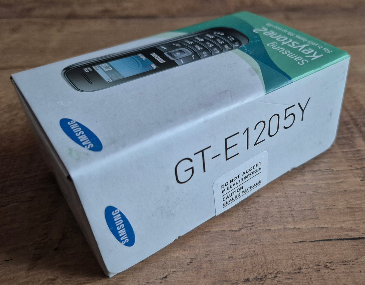Samsung Keystone 2 GT-E1205Y Black ! NEW ! Seal ! Without Lock ! Headphones included yes