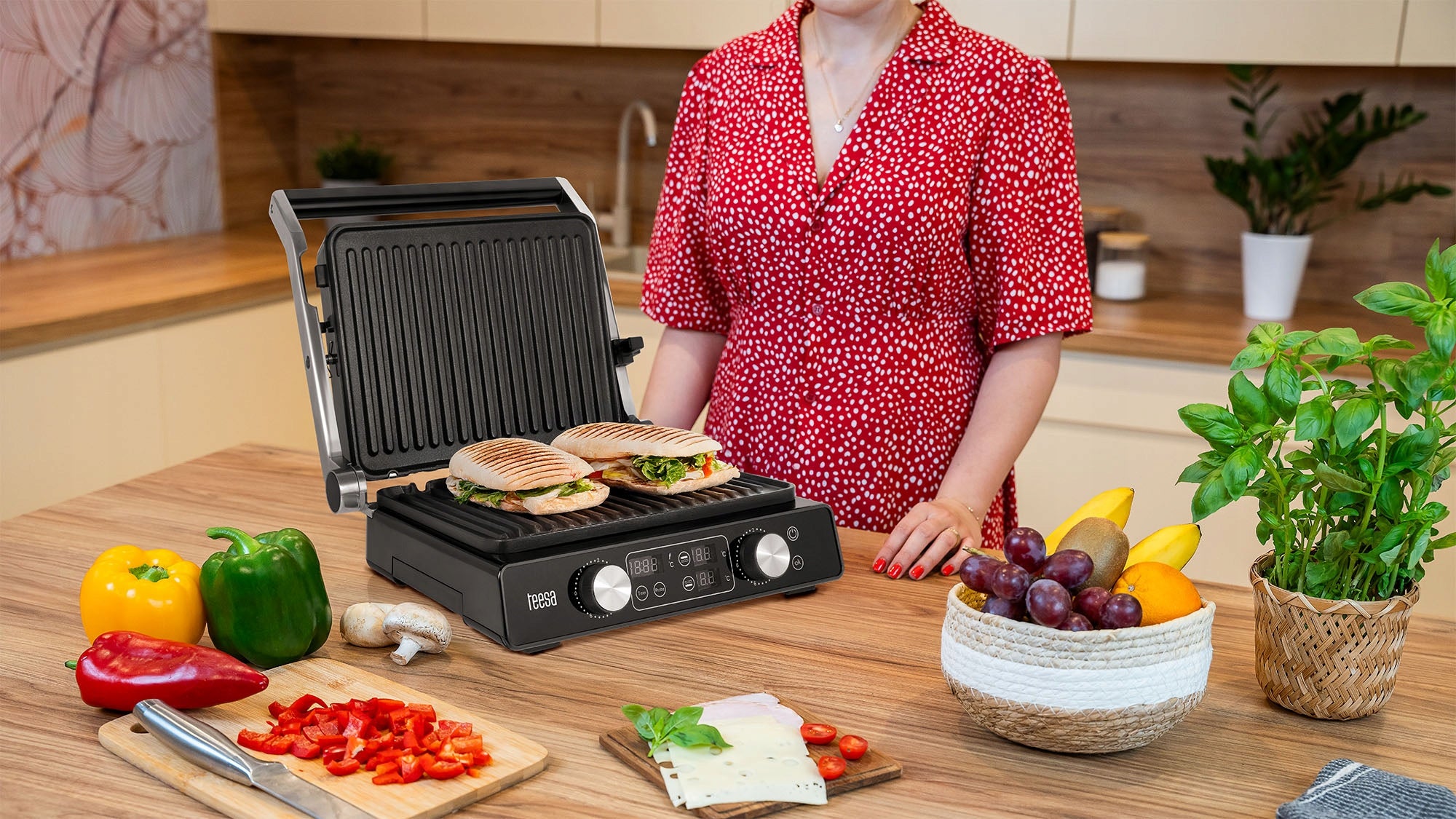 Sandwich maker panini grill toaster sandwich 2000W 3 positions Teesa Power rating 2000 W