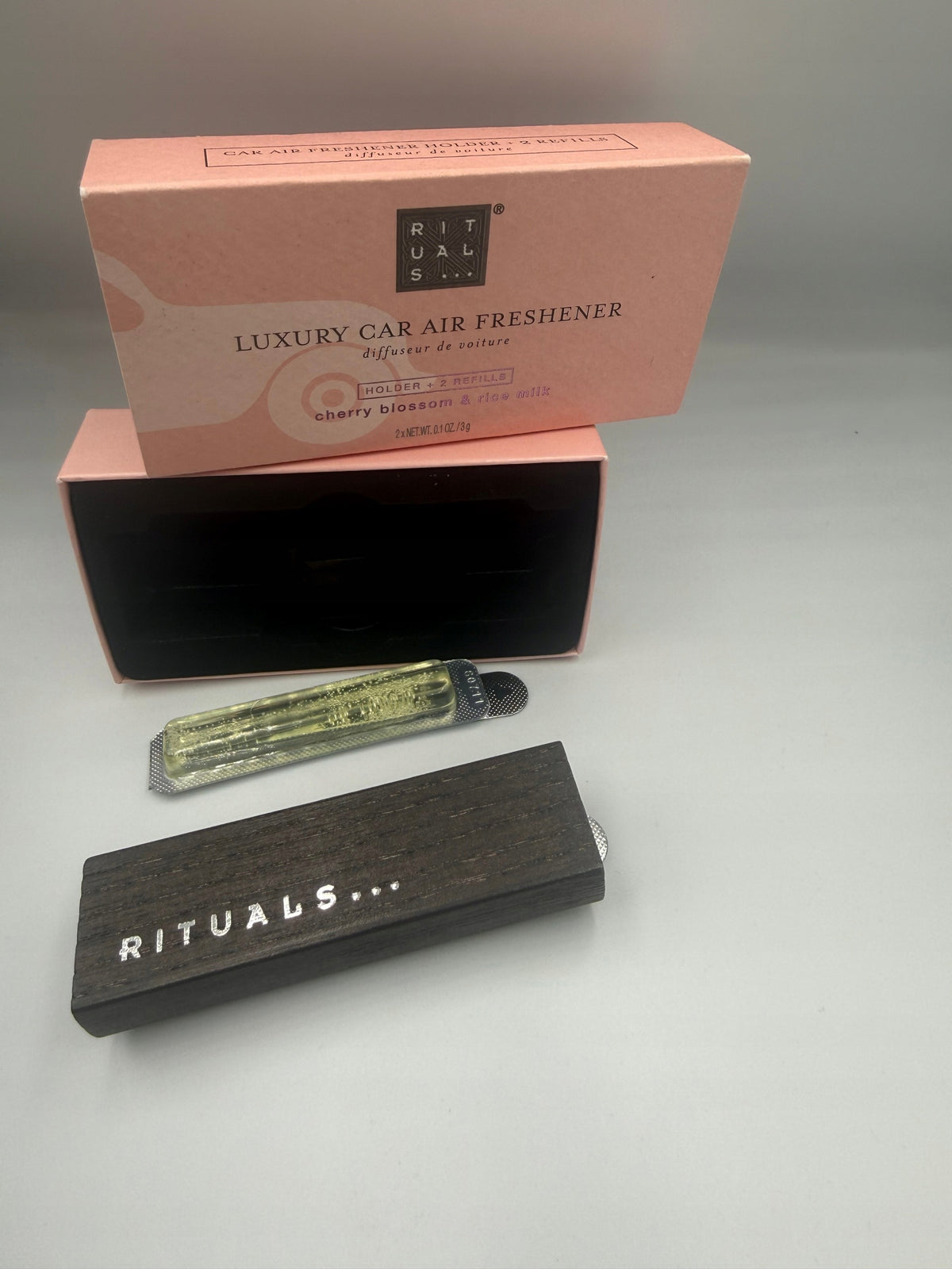 Scent for car RITUALS of Sakura Cherry Rice Holder and 2 car cartridges Manufacturer's catalog number 1118507