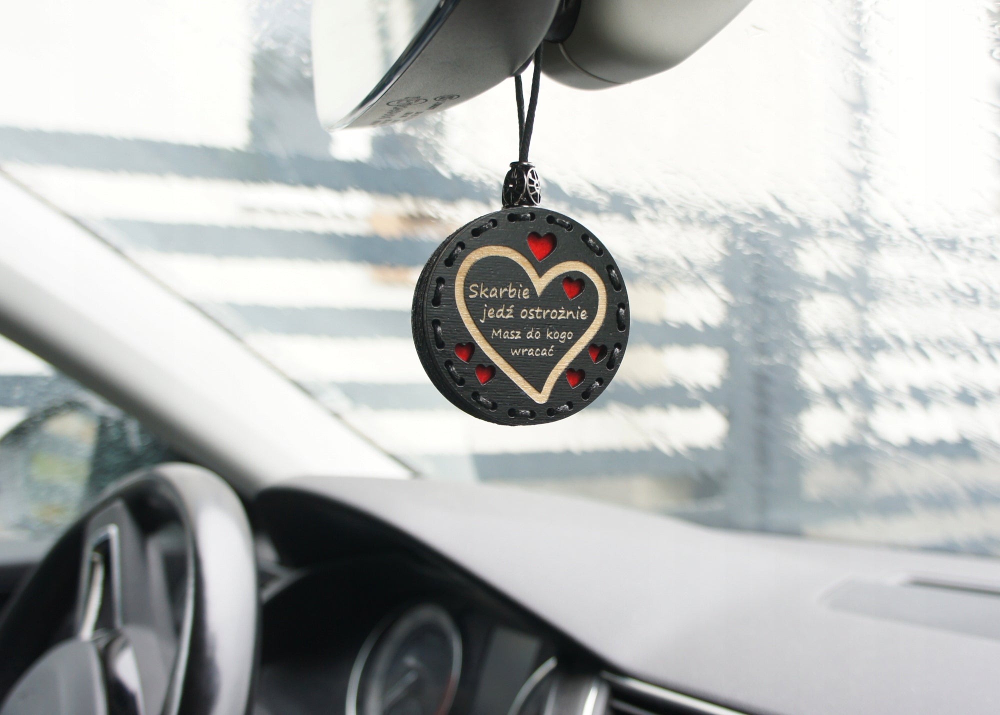 Scent for car wooden pendant Deconet - Treasures drive carefully Manufacturer's catalog number Dyfuzor Olejków Sentencja
