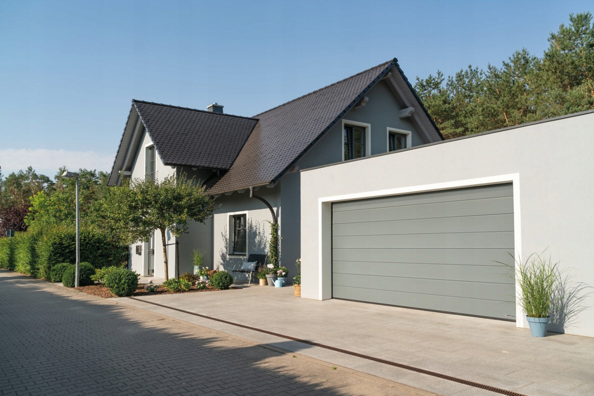 Segment Garage Gate Hormann RenoMatic 3000x2250 Dark Oak Night Oak Manufacturer code R3000x2250MDCNIGHZ