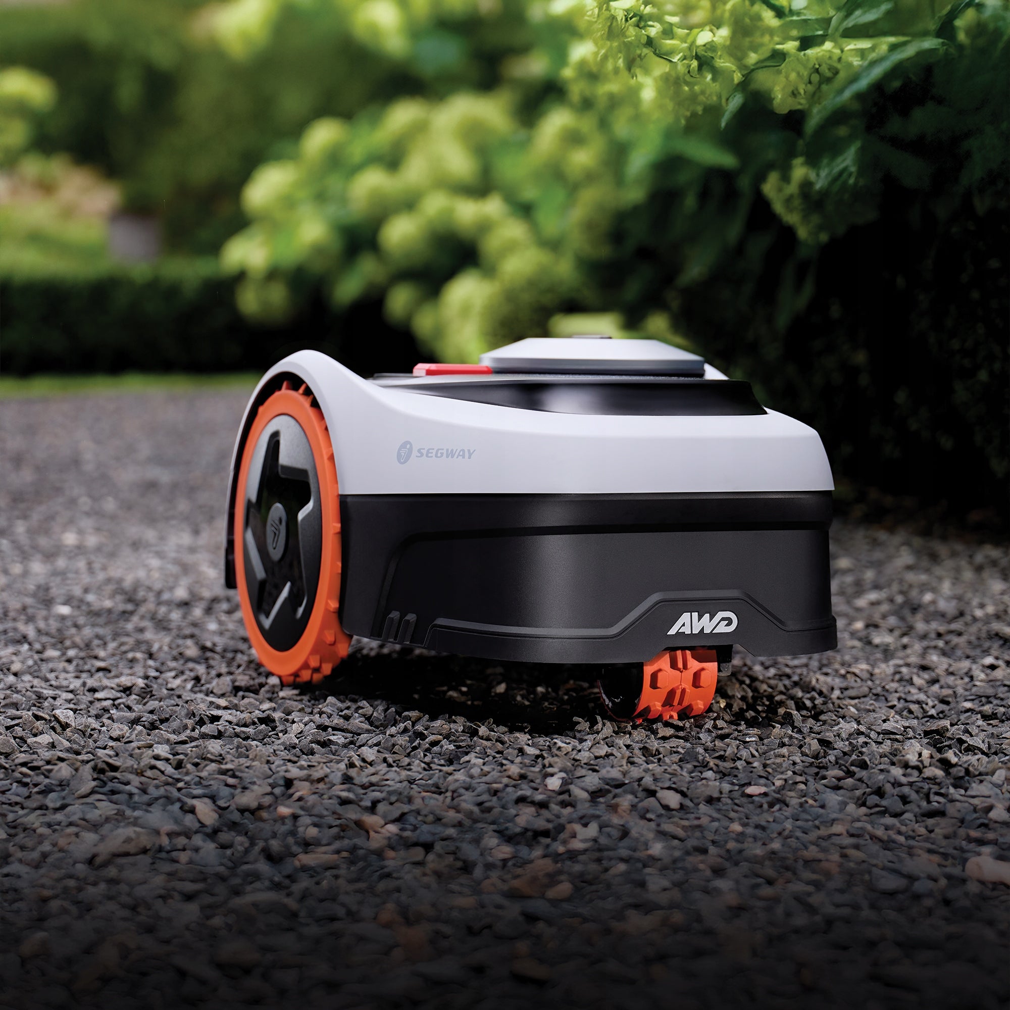 Segway AWD 500m2 robotic mower Mowing height adjustment range 2–6 cm