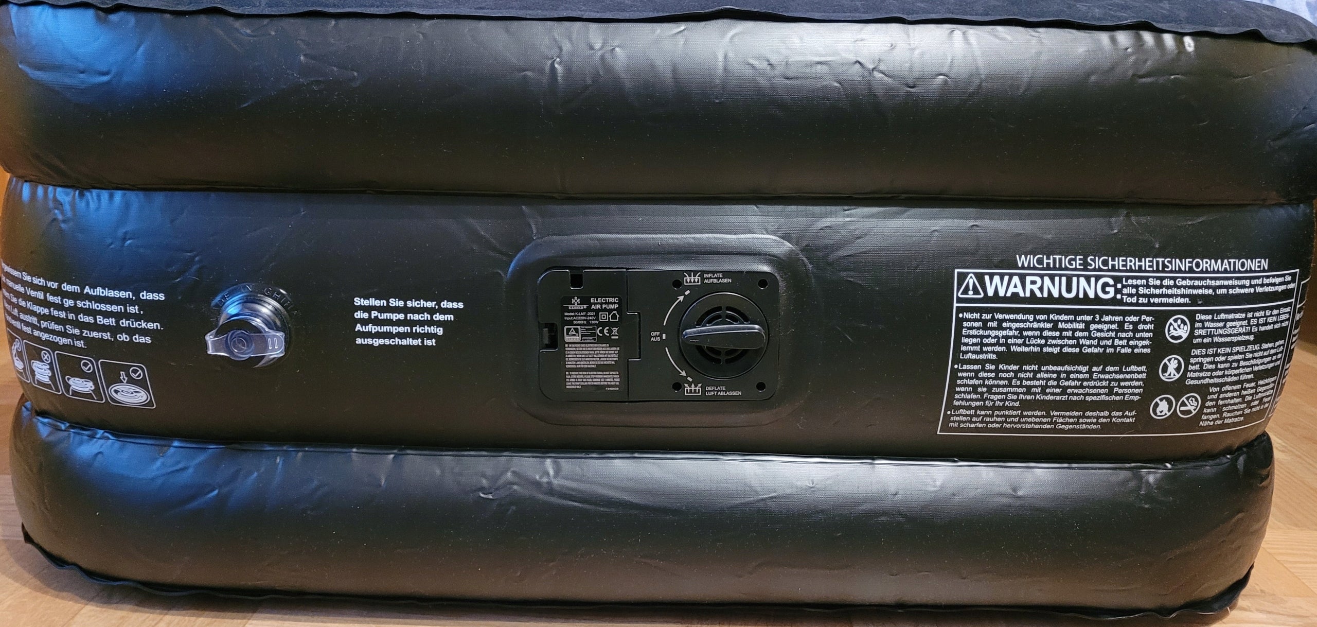 Self-inflating single mattress Kesser 203 x 95 x 51 cm black Manufacturer code Matarac z pompką elektryczną