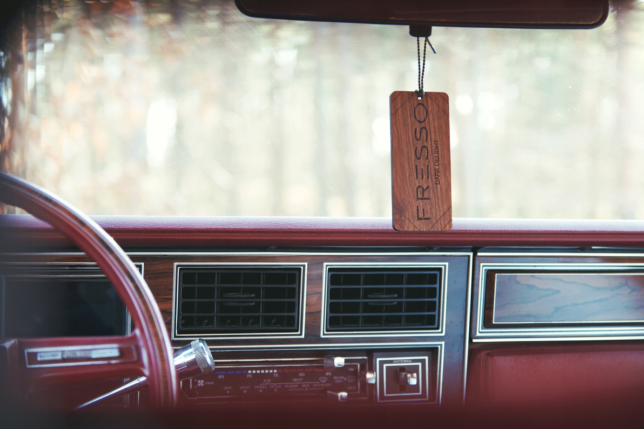 Set FRESSO GENTLEMAN Perfume 50ml + Pendant Durable Fragrance For Car Manufacturer's catalog number CG0211