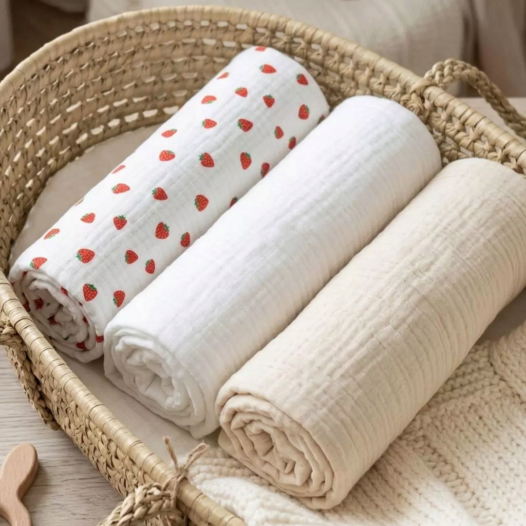 Set of Muslin Diapers 3 Pcs White Ecru Strawberry Wrapping Manufacturer code PIE-7550-TO