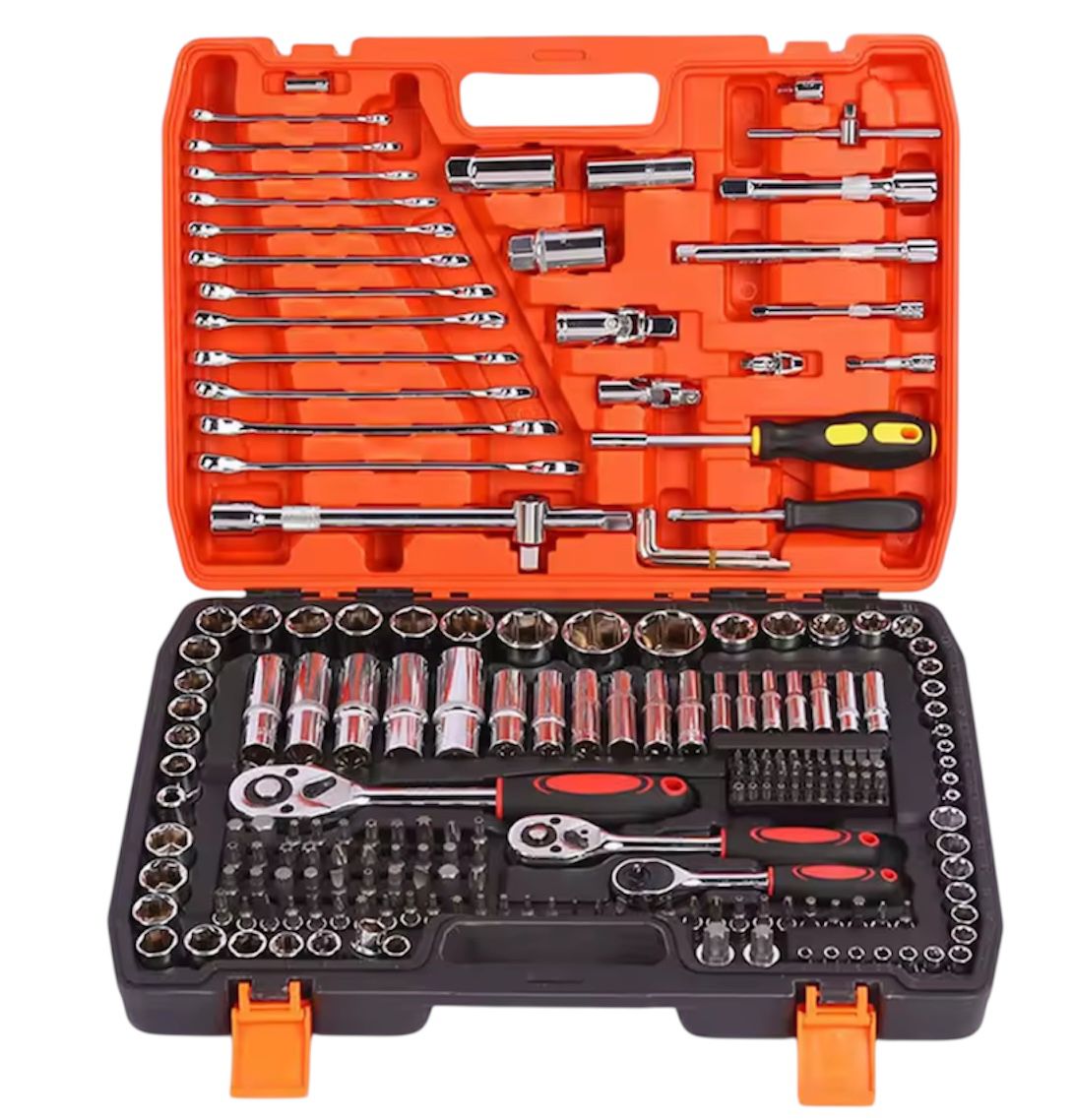 Set of Tools Set of Socket Wrenches 216 Elements Suitcase