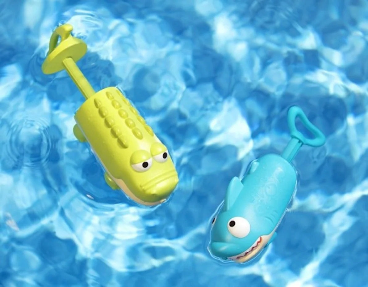 Set of Two Snacks - Shark and Crocodile - Splishin' Splash - BTOYS Manufacturer code BX1551Z