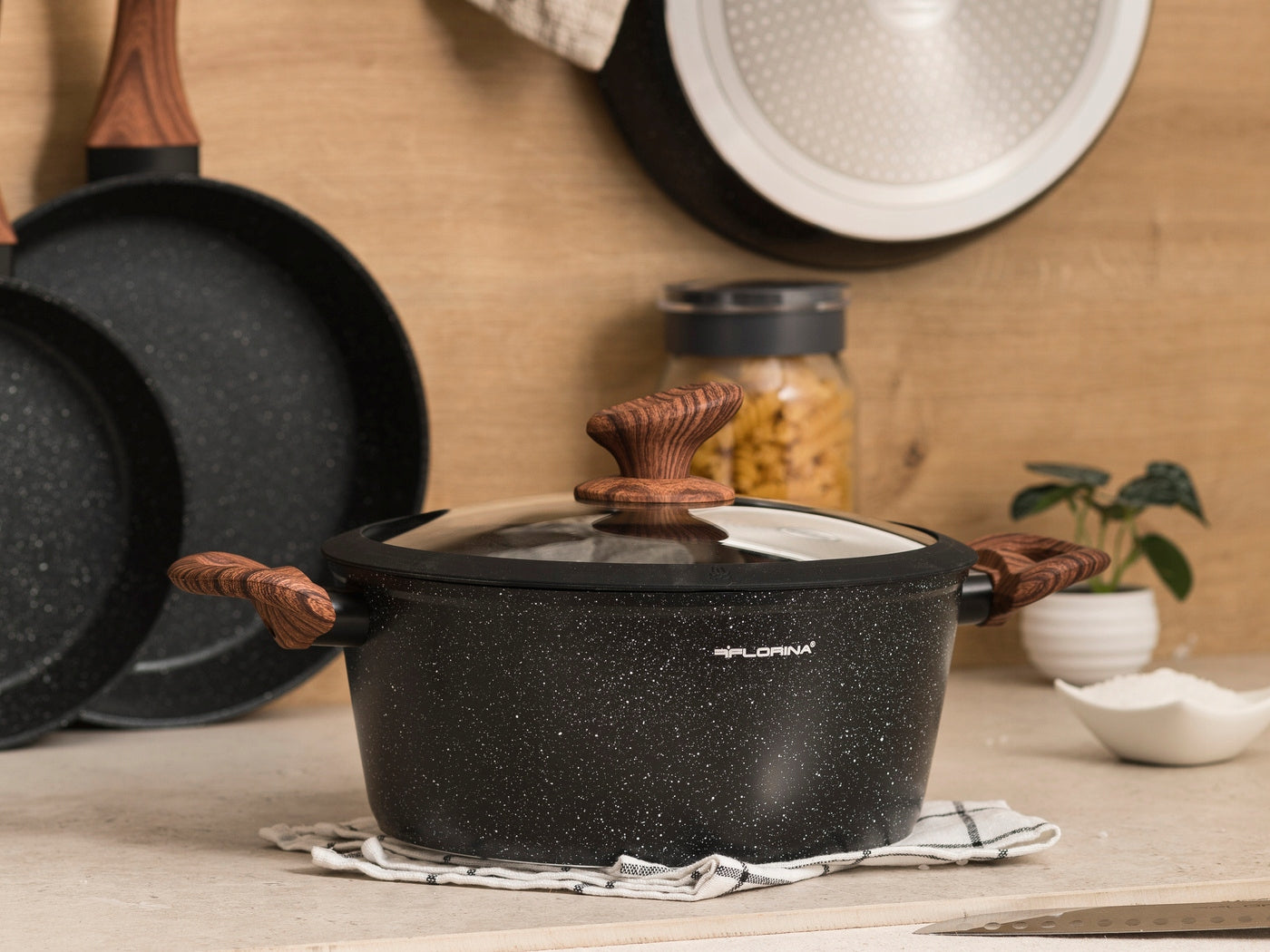Set of aluminium pots Florina Master Black 9el. Manufacturer code 1Z2301