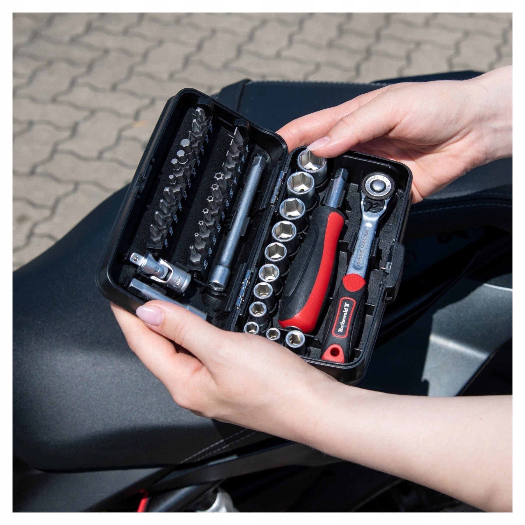 Set of keys 38 pcs. metric basic decent under the motorcycle seat Packaging status original