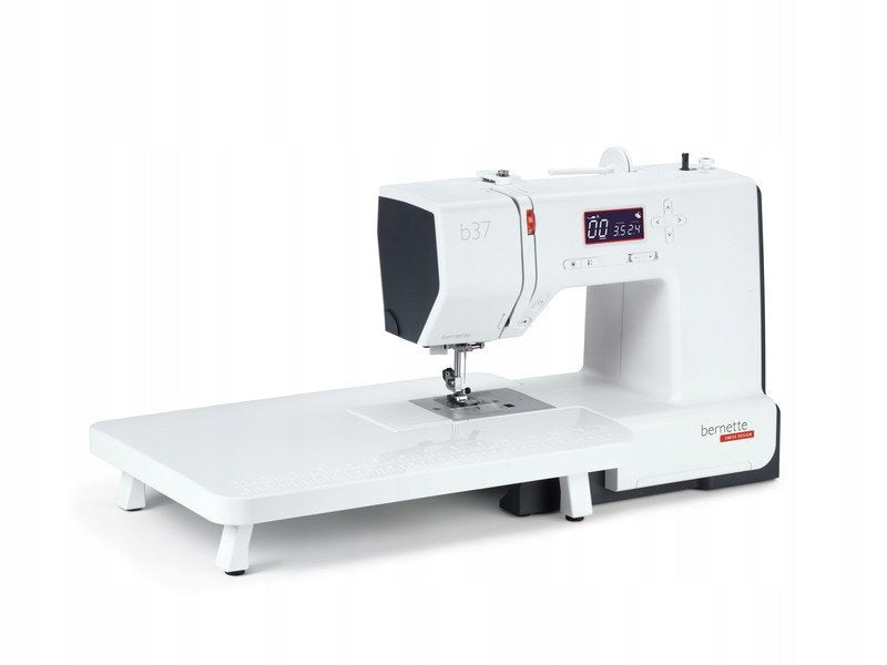 Sewing machine Bernette B37 home computer strong 50 stitches Manufacturer code B37