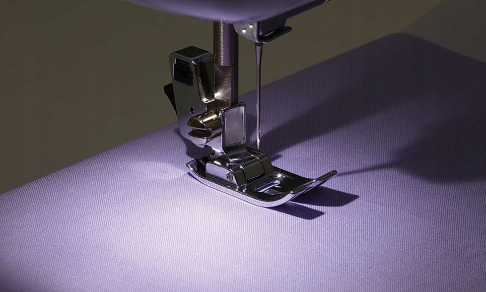Sewing machine Brother KE14S Dominant color white