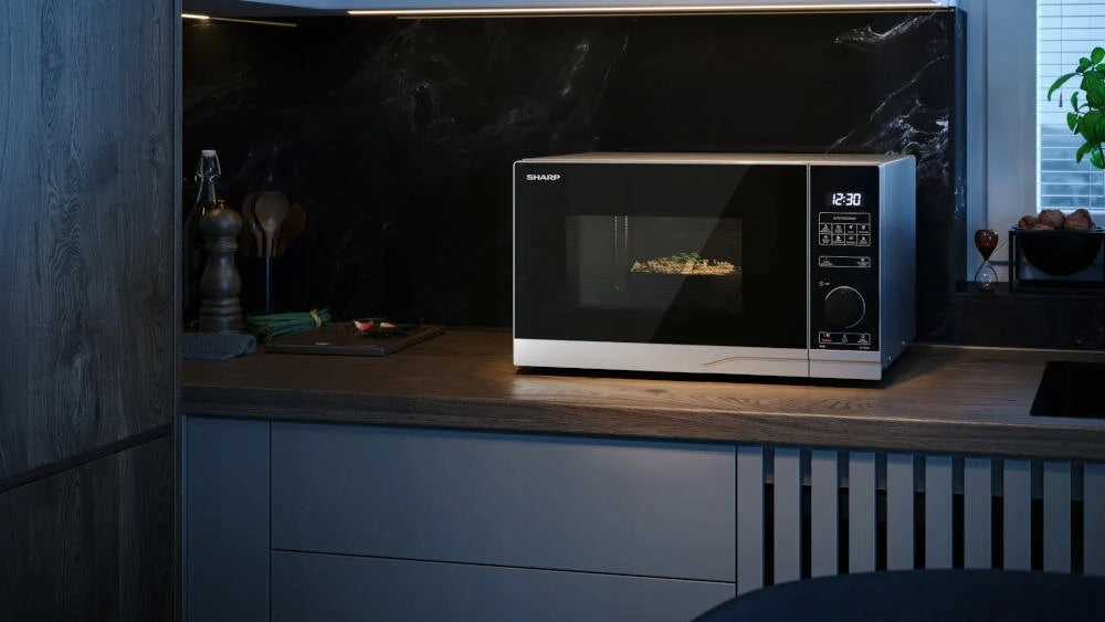 Sharp YC-PS254AE-S Solo Microwave Oven – 25 L, 900 W, 10 Power Levels, LED Packaging status original
