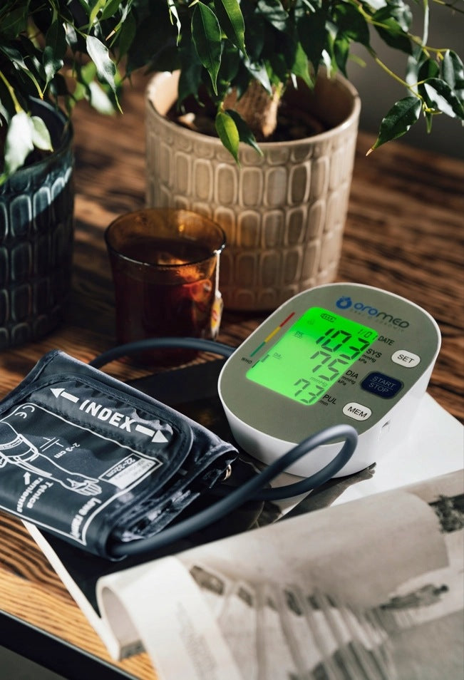 Shoulder Blood Pressure Monitor OROMED ORO-BP2 USB Power Supply Arrhythmia Memory Medical device yes