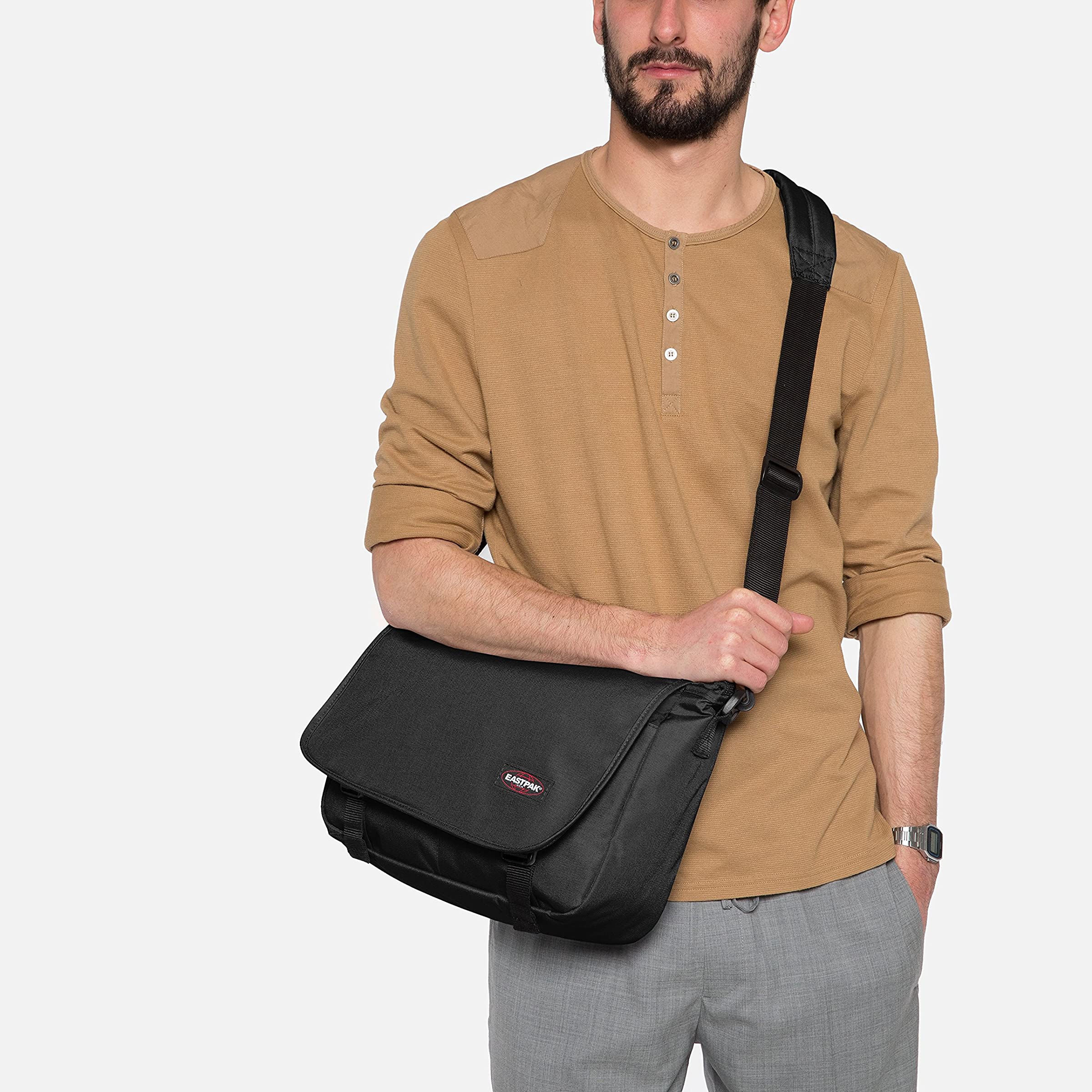 Shoulder bag Eastpak JR, 33 cm, 11,5 l, black Manufacturer code RZJYNO99SII