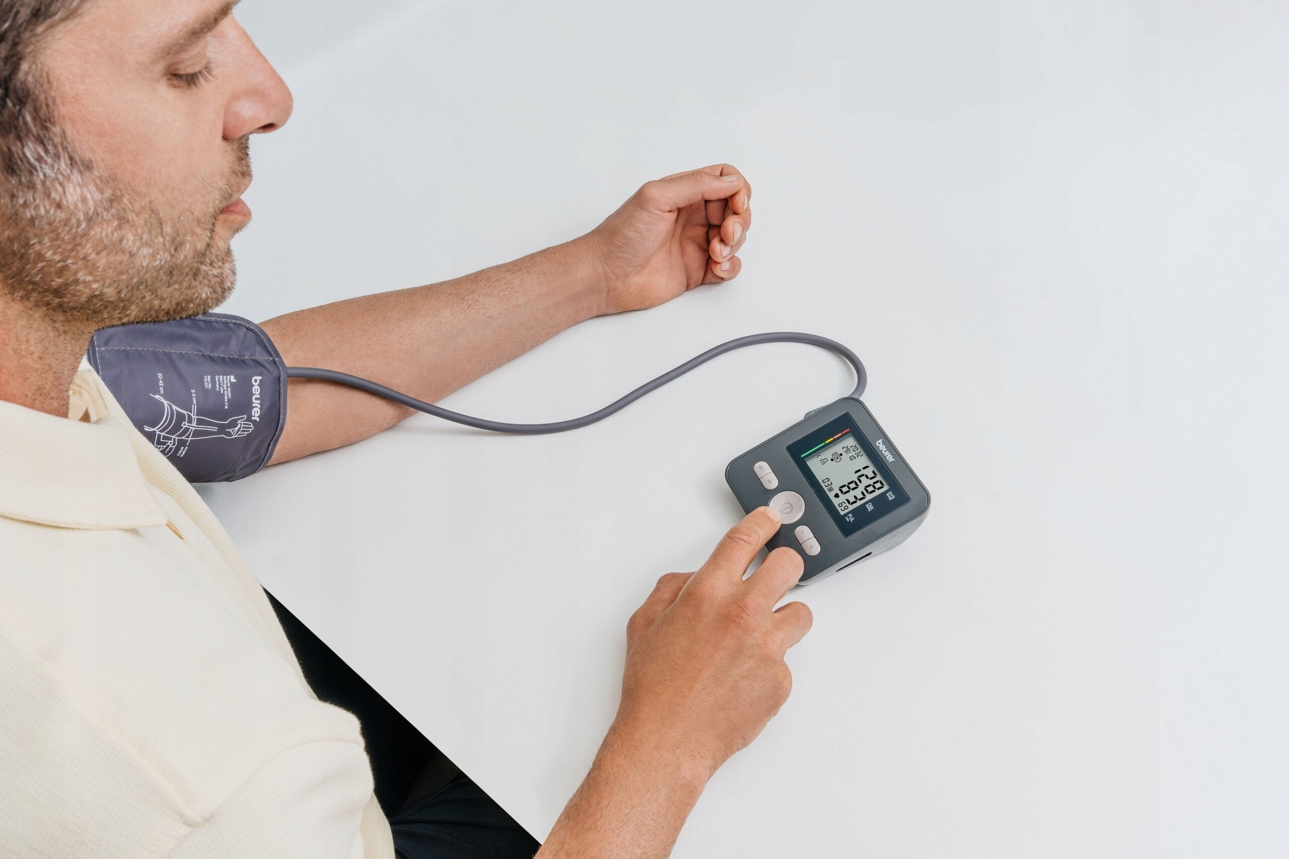 Shoulder blood pressure monitor BEURER BM 2R 22-42cm Medical device no