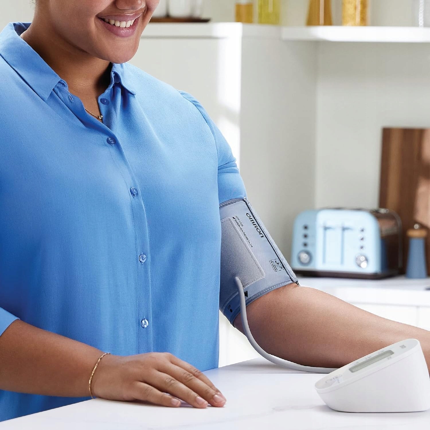 Shoulder blood pressure monitor Omron X2 Basic 22-32cm arrhythmia Packaging status original