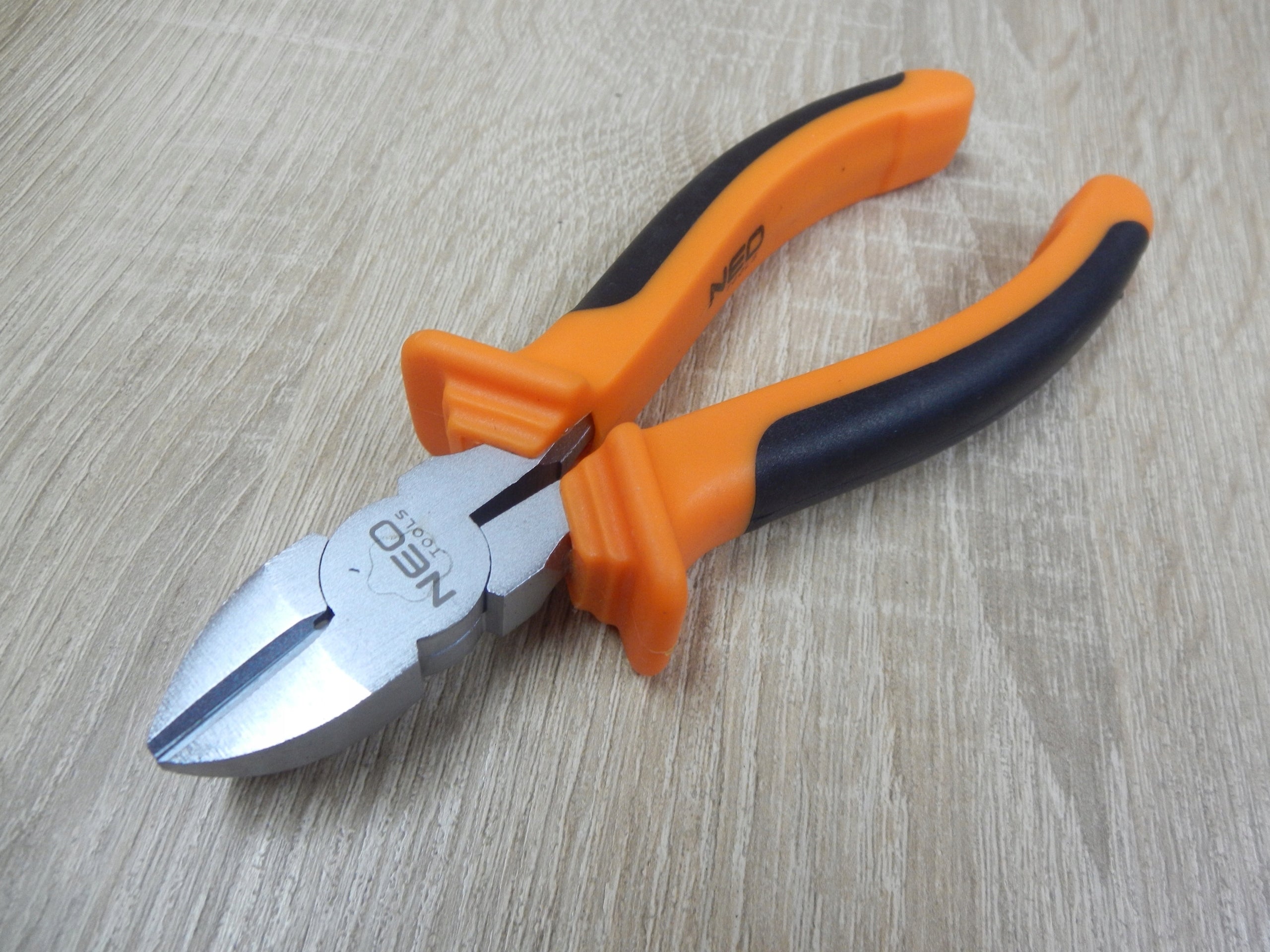 Side pliers 160mm Cable cutters Wires NEO TOOLS Cutting Manufacturer code 85772