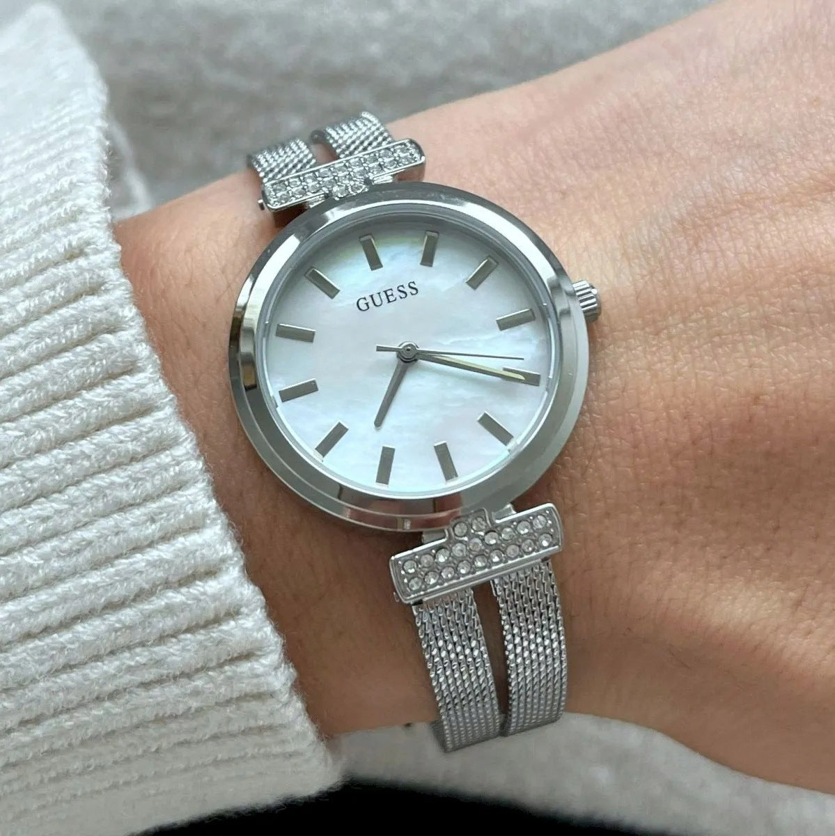 Silver elegant Guess Array watch with bracelet GW0471L1 Brand Guess
