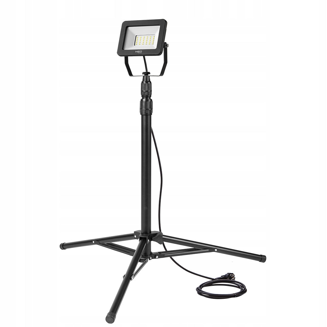 Single Headlight 50W SMD LED 4250lm 230V on Tripod 1.8m