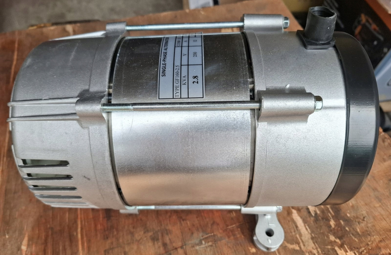 Single-phase generator unit with a power of 3,5 kW, AVR -copper Manufacturer code GF