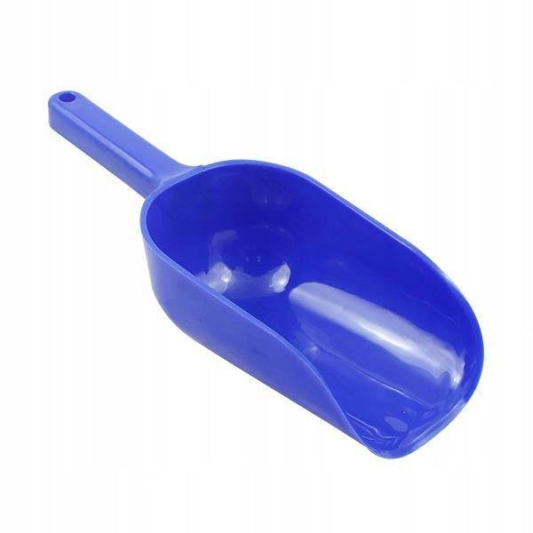 Small spatula for animal feed shovel