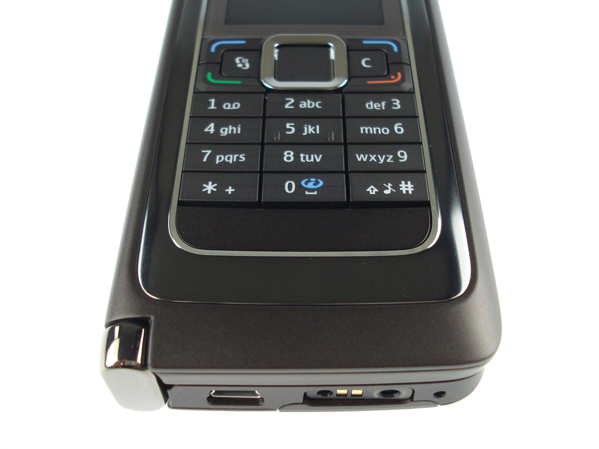 Smartphone Nokia E90 128 MB / 256 MB 3G hnědý PL Headphones included no