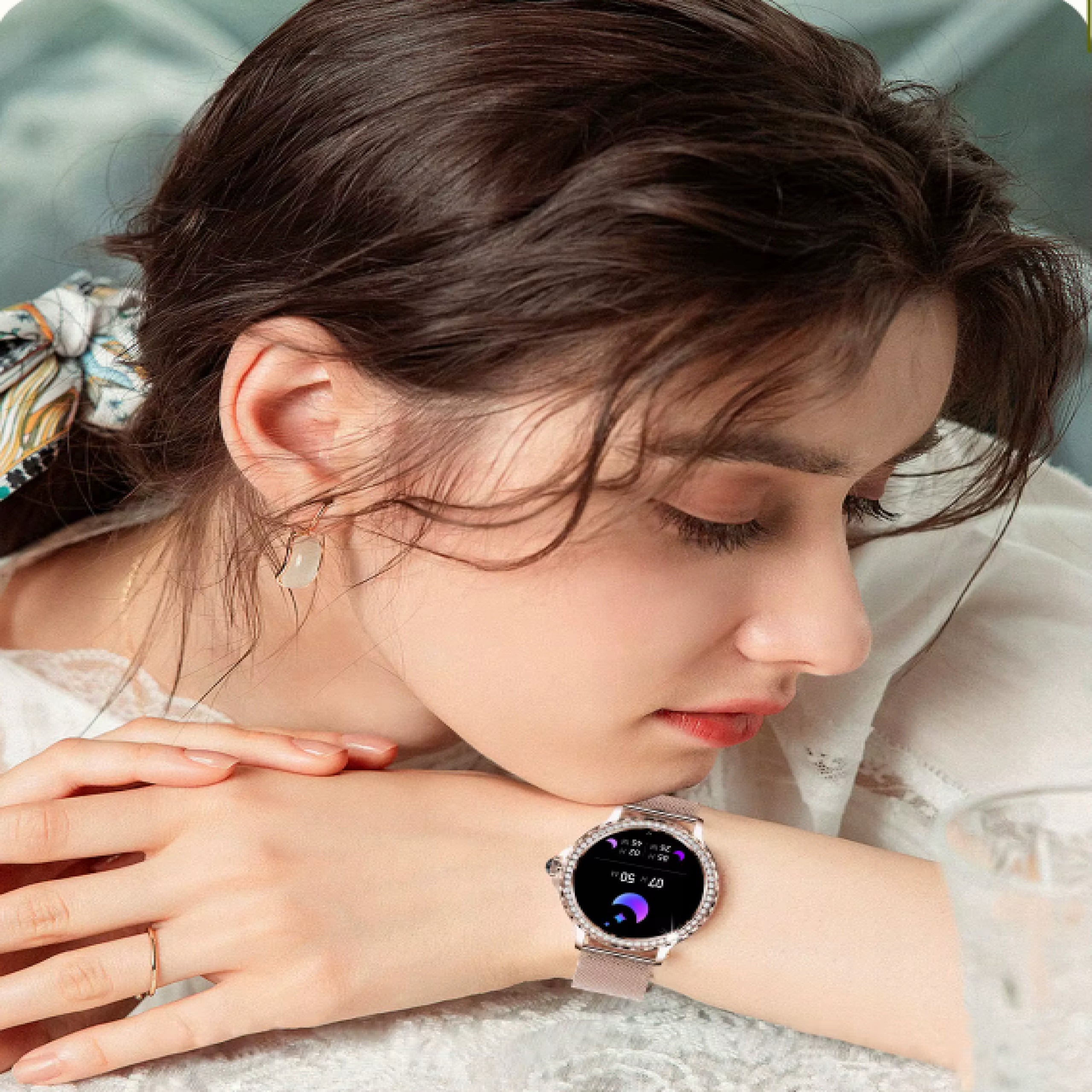 Smartwatch for girls with Polish menu and many functions + 2 straps Packaging status original