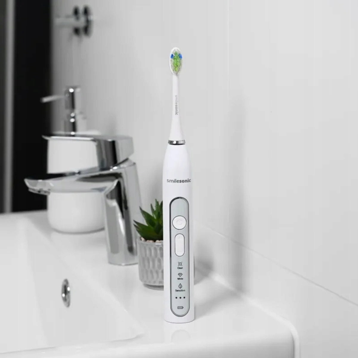 Smilesonic UP sonic toothbrush 96 000 movements/min 6 replacement tips Manufacturer code 5907222806340