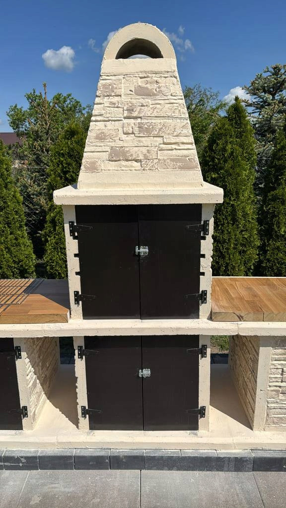 Smokehouse 240cm concrete with grilling function+worktop DOOR METAL Model Piaskowiec stół roboczy