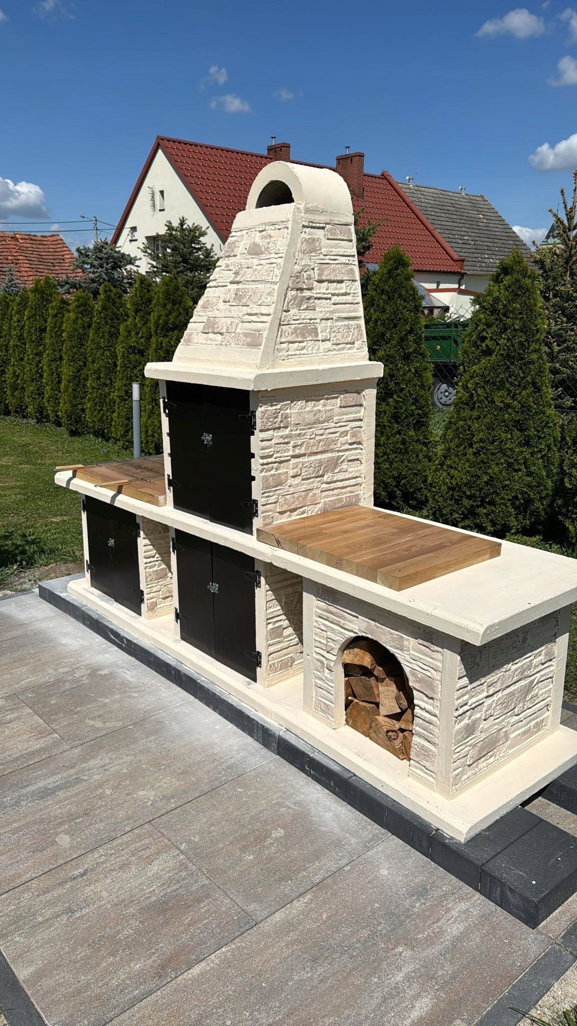 Smokehouse 240cm concrete with grilling function+worktop DOOR METAL