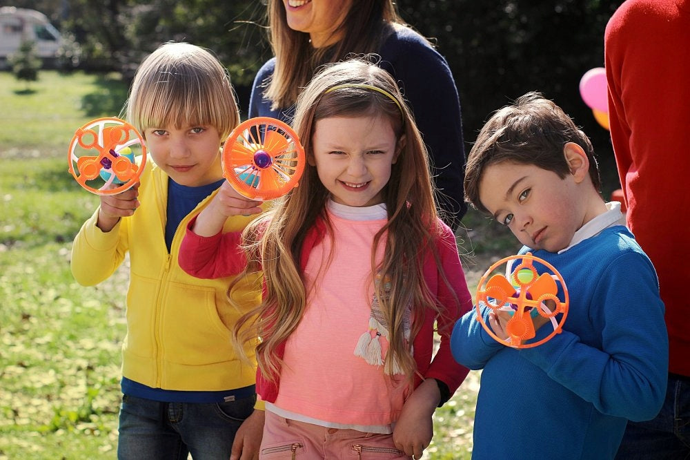 Soap bubble gun FRU BLU BLASTER + LIQUID Color multicolor