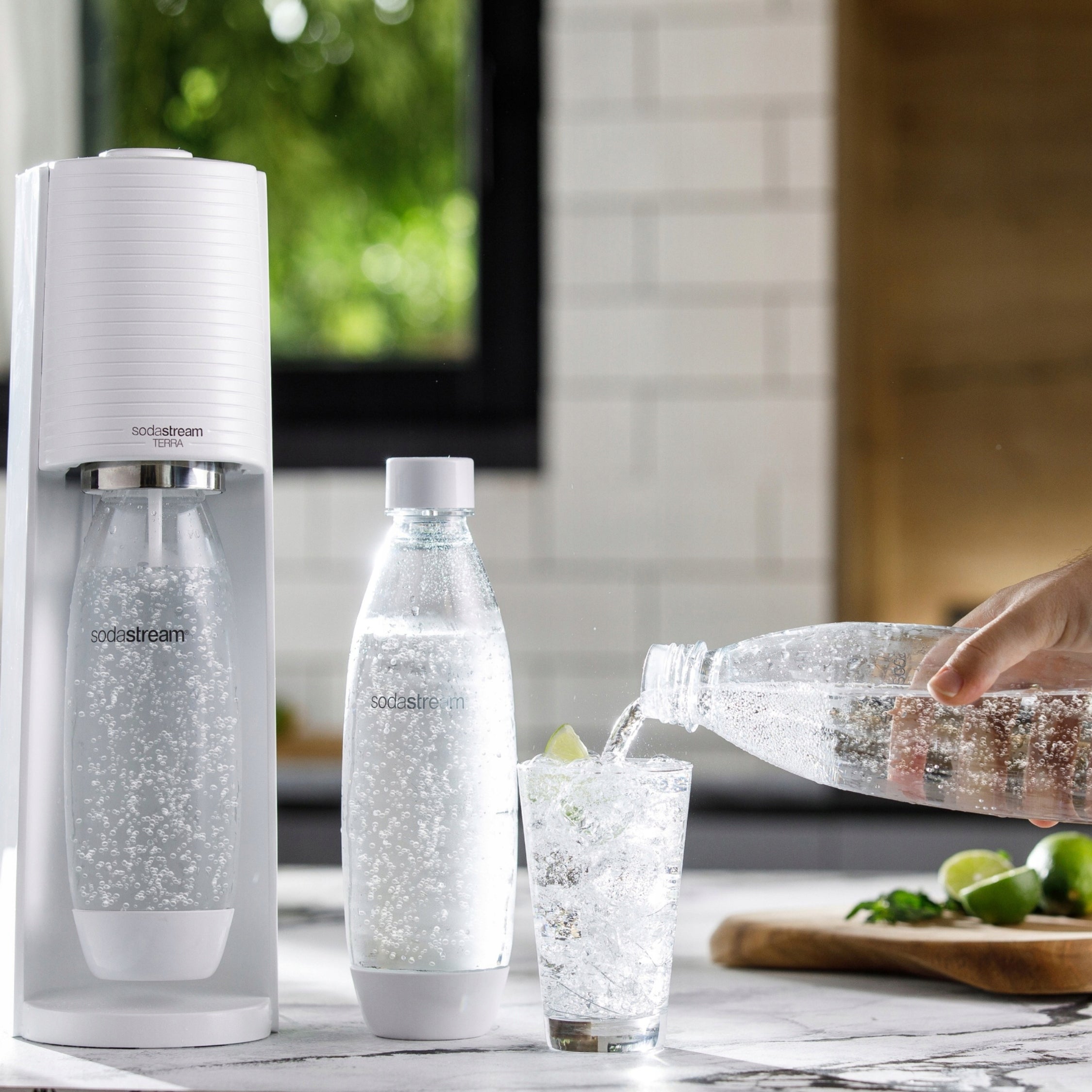SodaStream TERRA Saturator for SODA WHITE + 3 BOTTLES + CO2 GAS Manufacturer code 121139036
