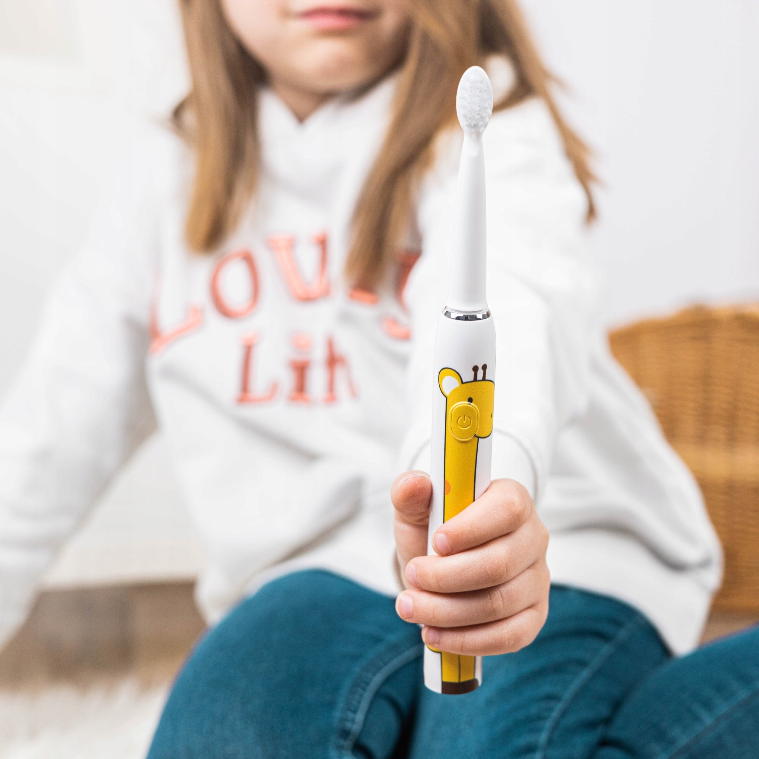 Sonic toothbrush for children INNOGIO GIRAFFE GIO-460 Brand InnoGIO