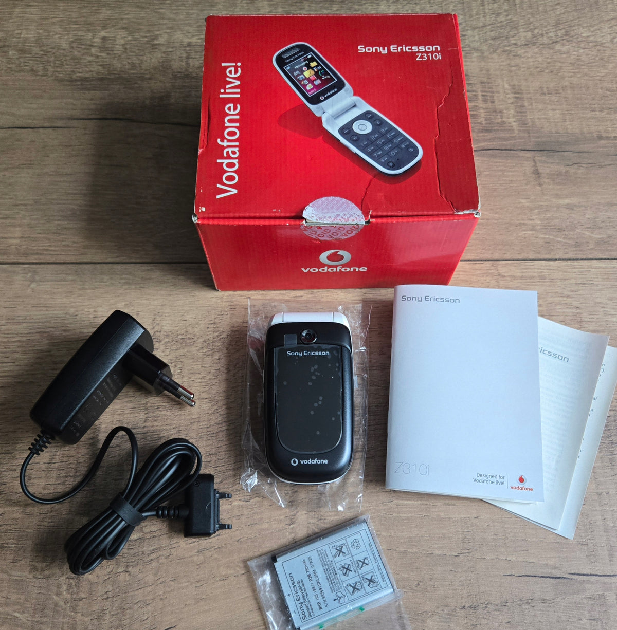 Sony Ericsson Z310i Black Set ! NEW ! UNIQUE ! Without Lock PL Menu !