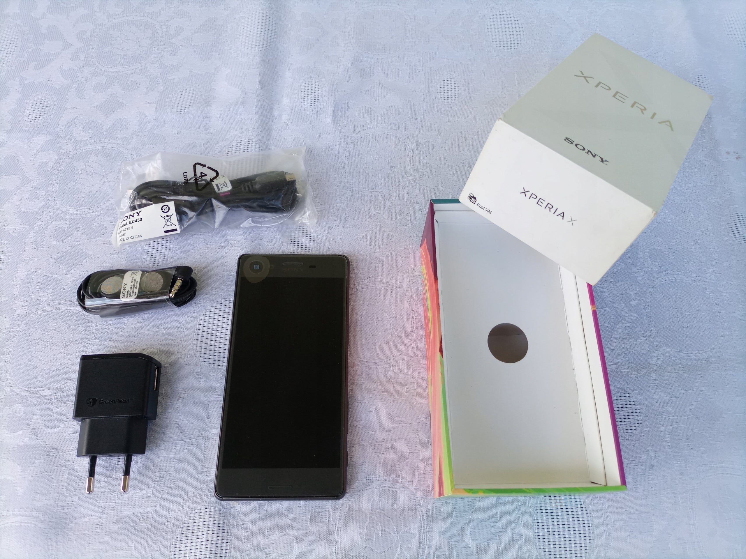 Sony XPERIA X 3 GB / 32 GB 4G (LTE) black Polish salon Fab.Original
