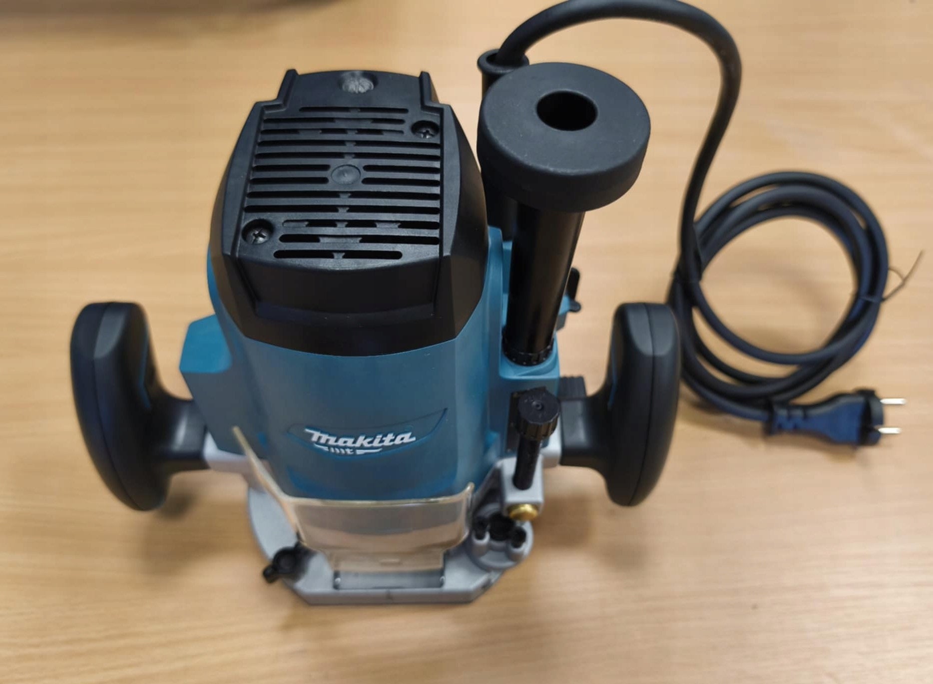 Spindle milling machine MAKITA M3602B 1650W 12mm Brand Makita