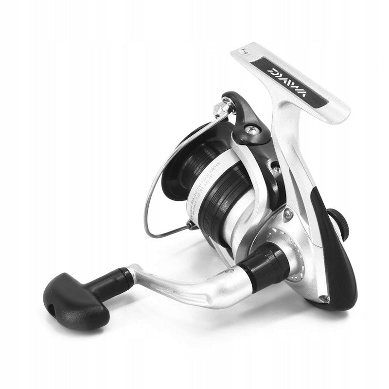 Spinning Reel Daiwa Sweepfire E 3000C 5.3:1 For Pike zander Packaging status original