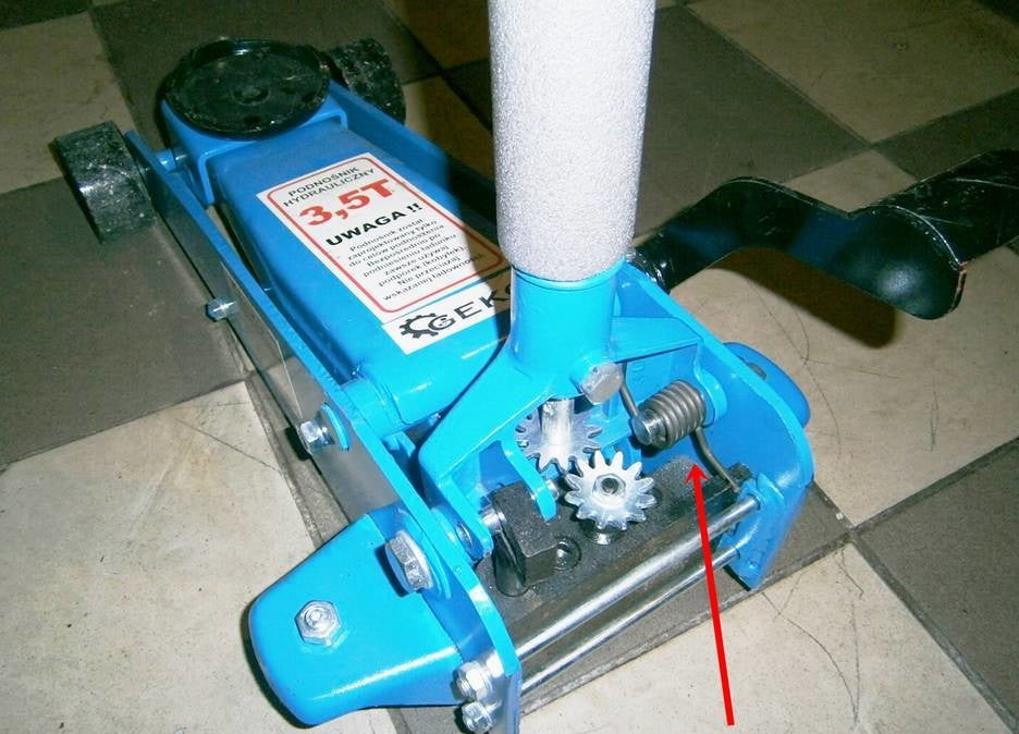 Spring jack frog hydraulic lift 3T Minimum lifting height 1111 mm
