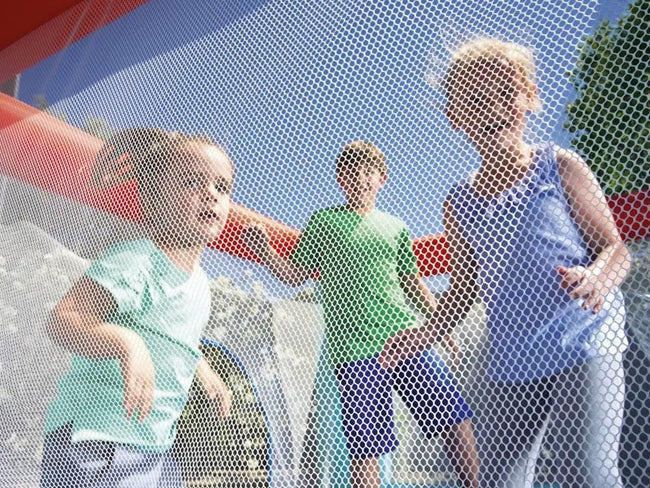 Spring n'Slide Inflatable Slide Trampoline 250x210x152 Bestway 53310 Kind blown