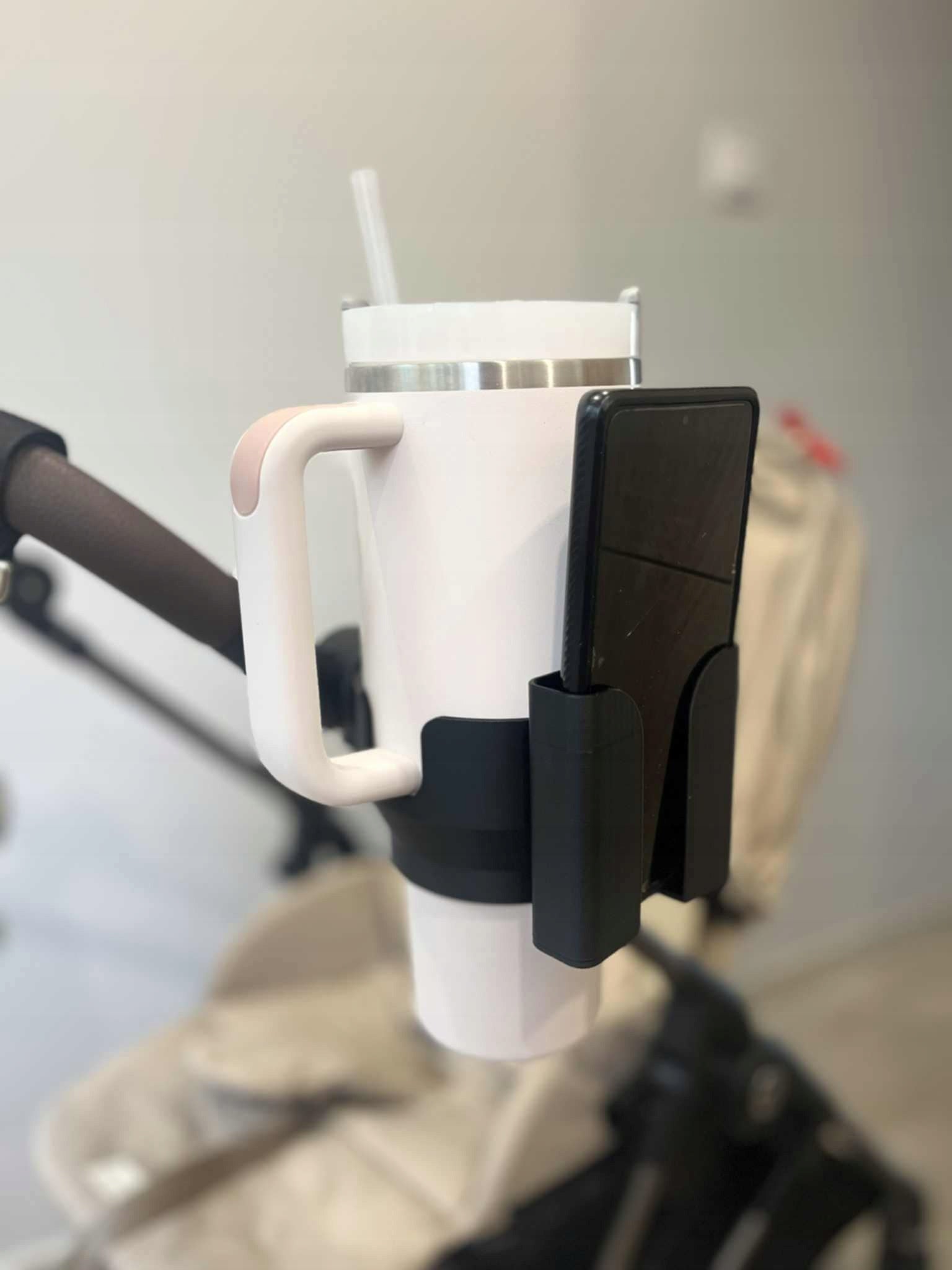 Stanley 1.18l/40oz cup holder and Akcesoria for Cybex stroller Brand no brand