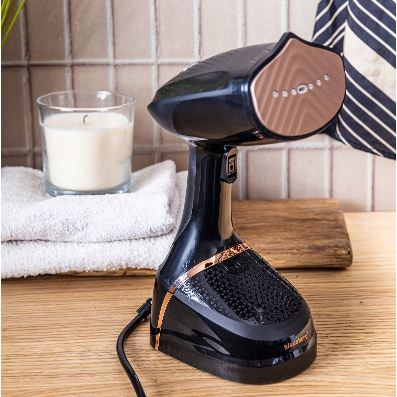 Steam iron IRONING STEAMER in Fabric Vertical STEAMER 1500 W EAN (GTIN) 5908287277786