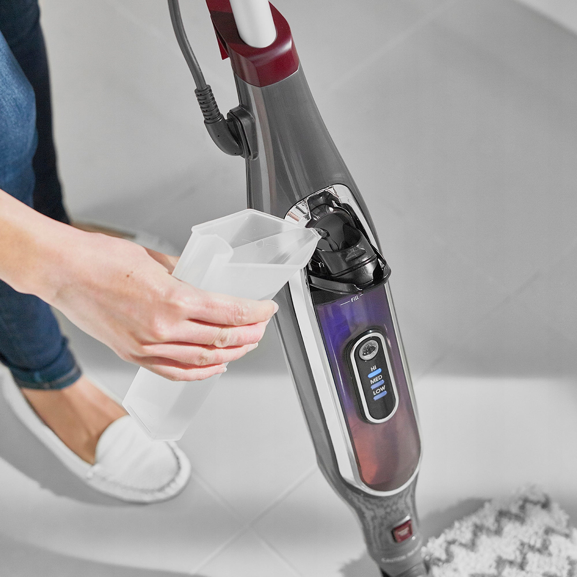 Steam mop SHARK S6003EU the most advanced steam mop from Shark. Dominant color silver/gray