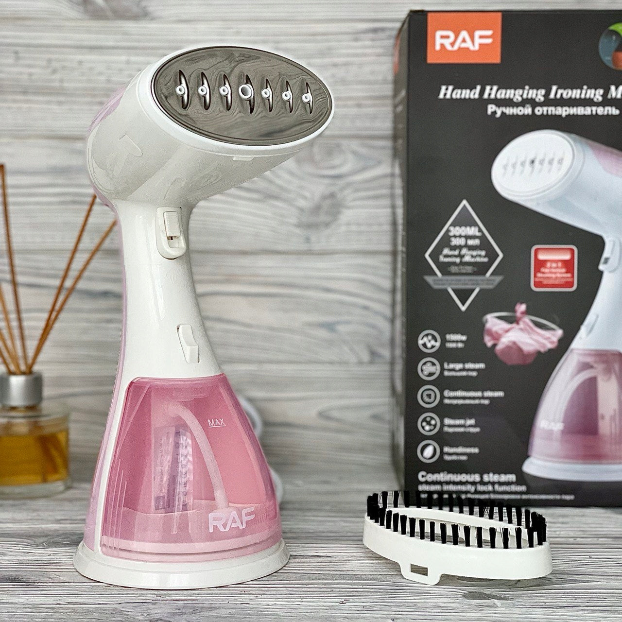 Steamer for clothes RAF R1214P Dominant color pink
