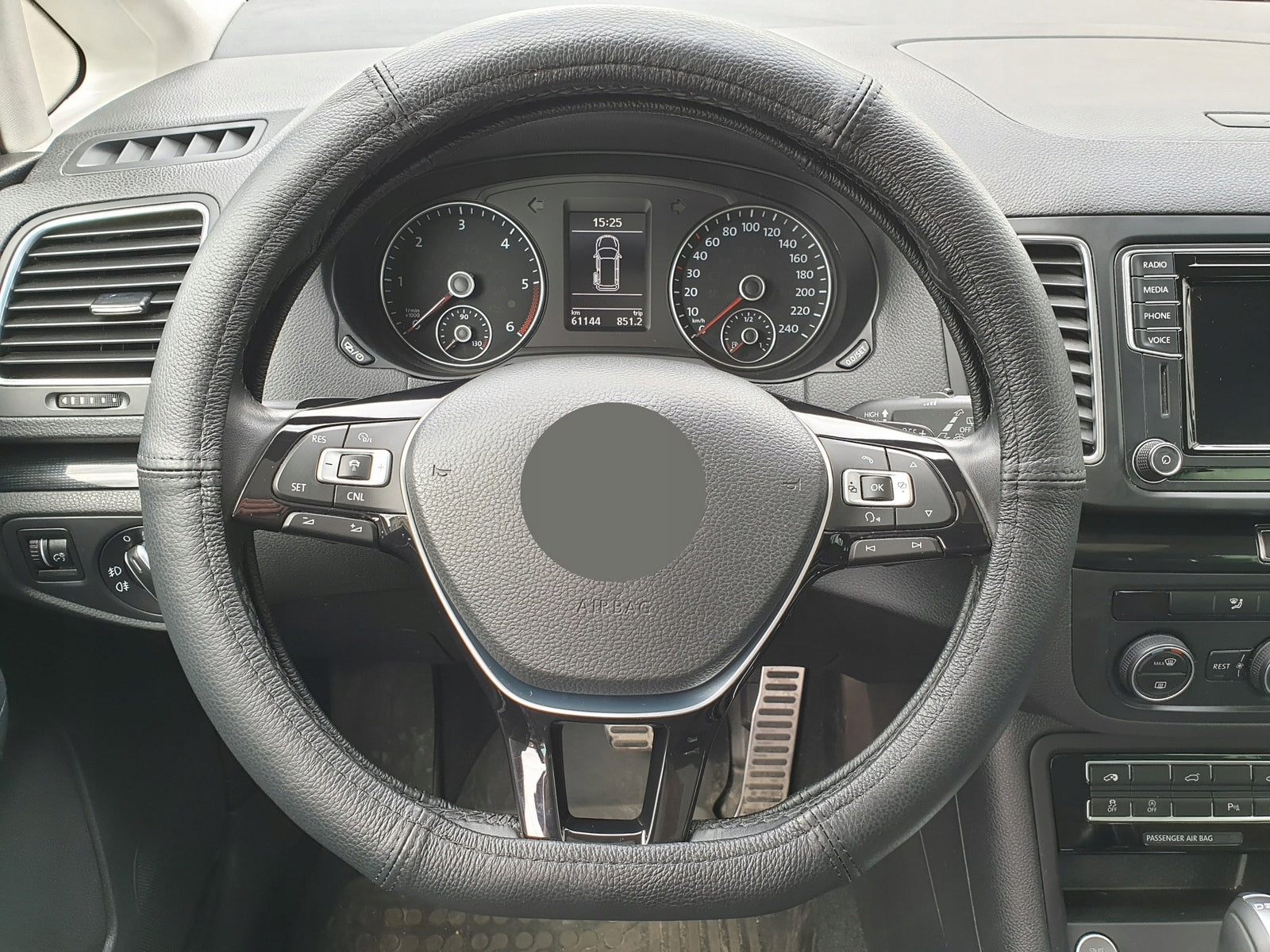 Steering Wheel Cover NATURAL LEATHER WITH STRAIGHT FLAT BEVELED BOTTOM Manufacturer's catalog number POK/S/G/6/CZ/PROSTY