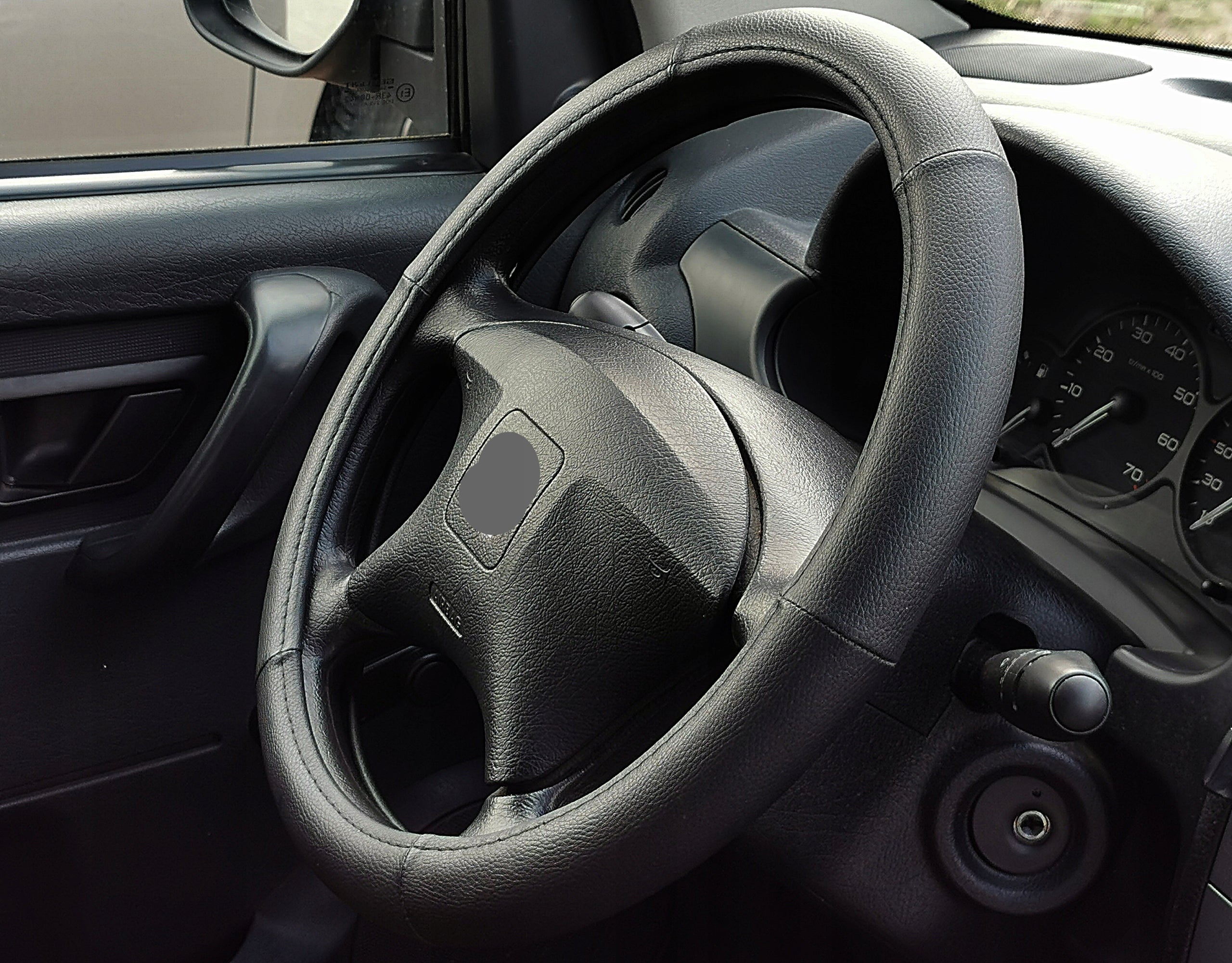Steering wheel cover Ford Focus Mondeo Kuga BMAX CMAX SMAX leather BLACK Manufacturer's catalog number Nakładka Etui Obszycie