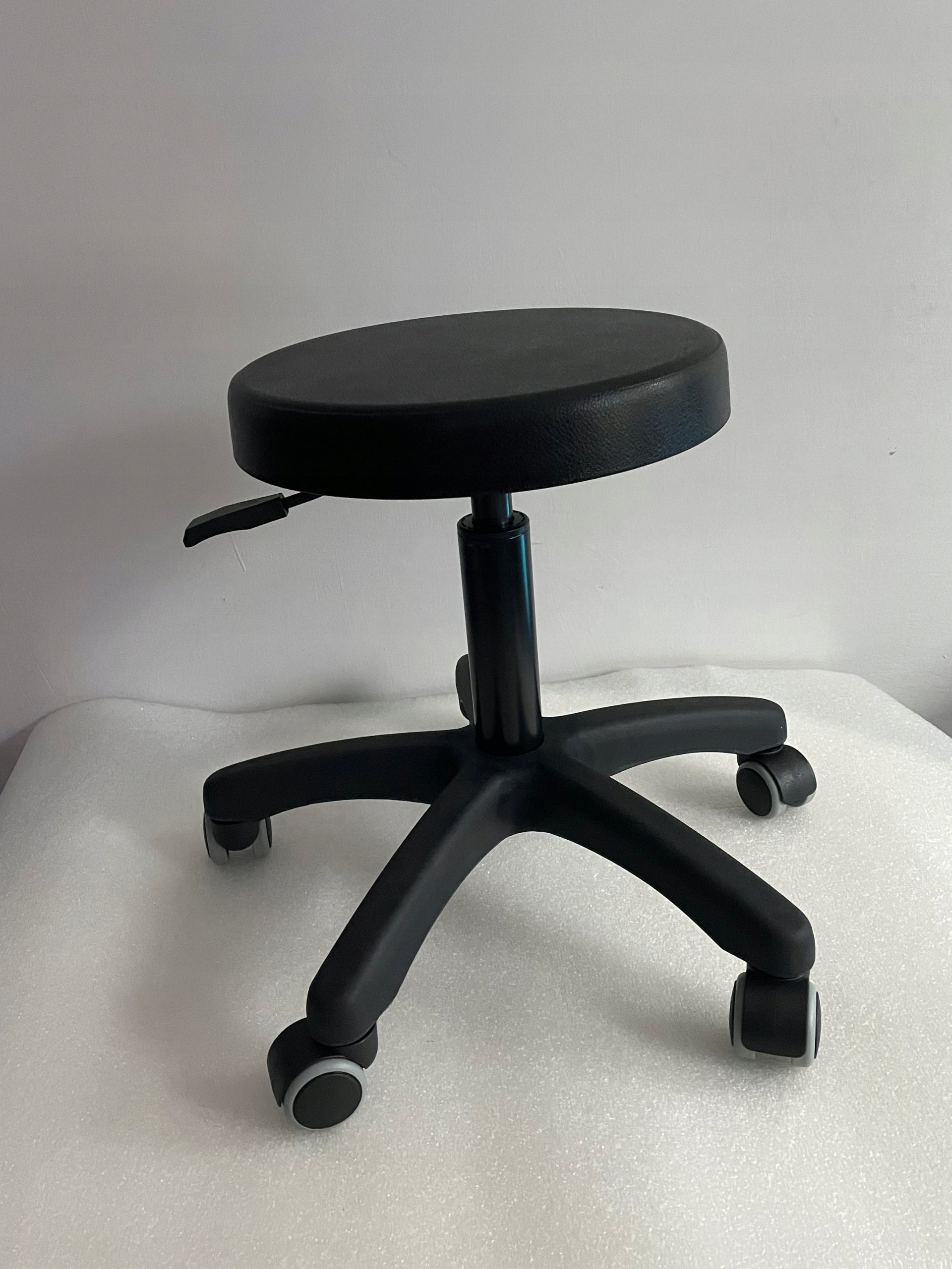Stool swivel stool on wheels medical Universal workshop SOFTI