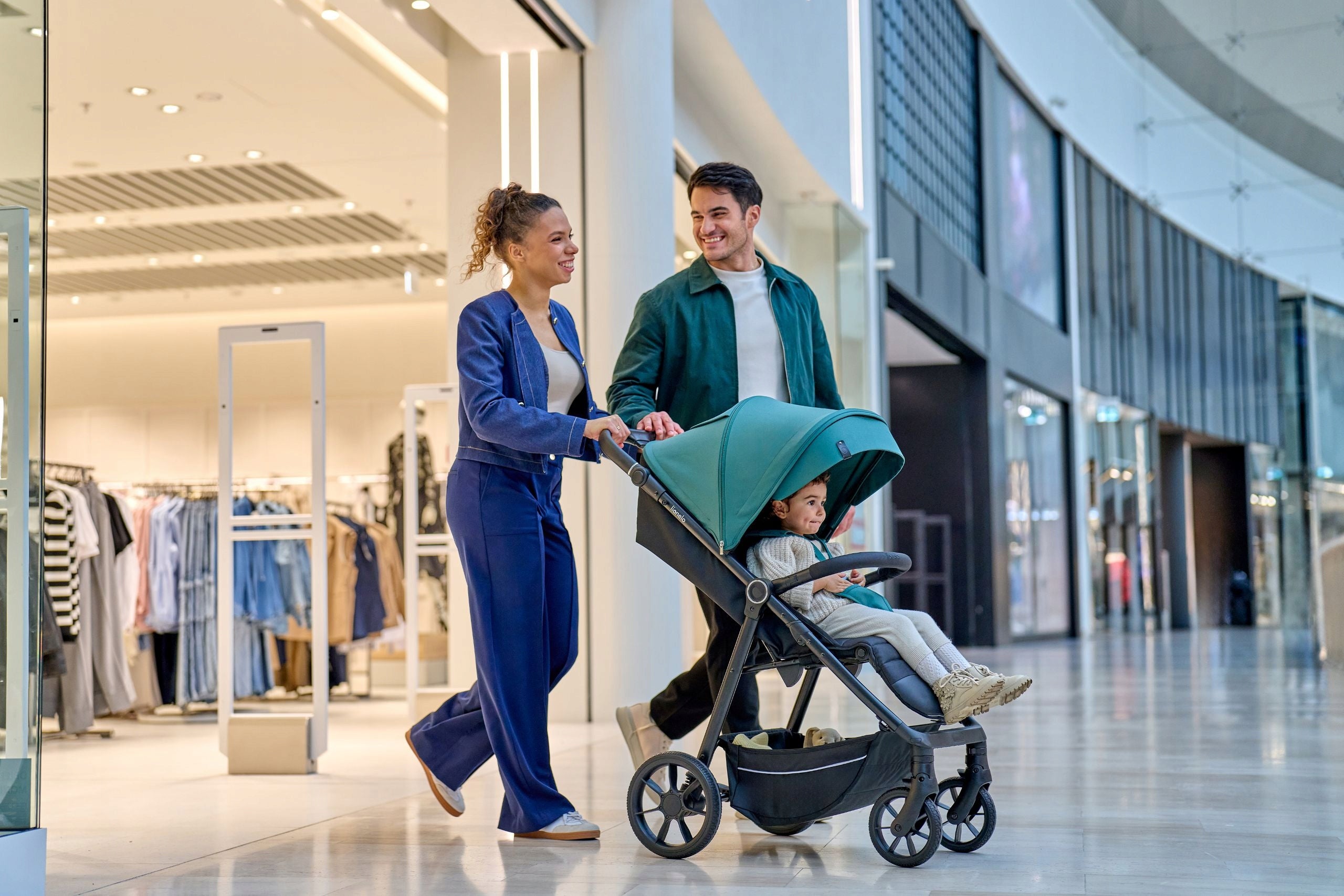 Stroller stroller up to 22kg LARGE SWIVEL FOLDING WHEELS Lionelo Mira Packaging status original