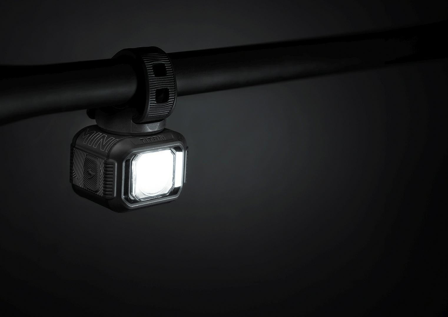 Strong Bike Light Moon TITAN MINI 700 lm USB + holder Model TITAN MINI